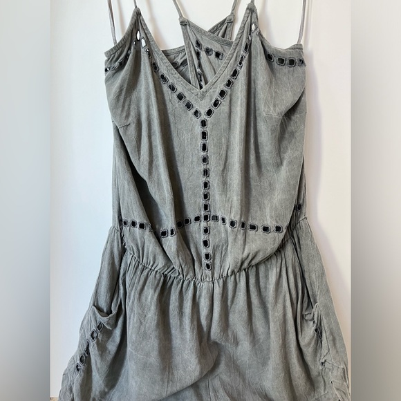 UMA AND LEOPOLD ROMPER - Picture 3 of 4